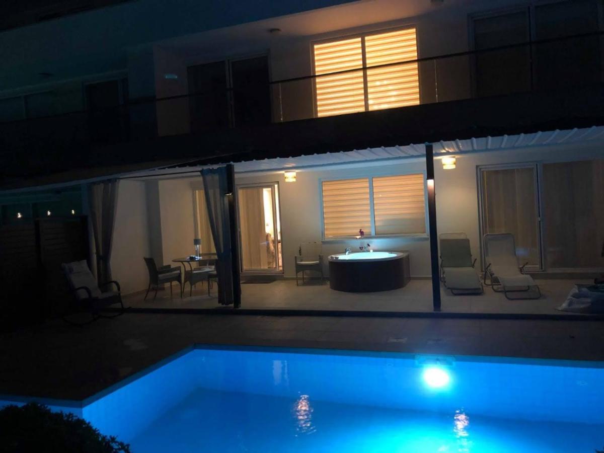 Babylon Luxury Villa With Private Pool And Indoor Heated Pool Side Eksteriør bilde