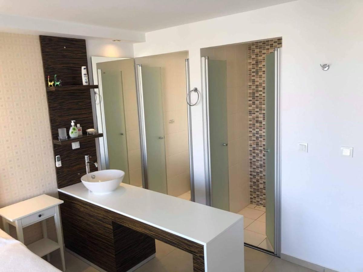 Babylon Luxury Villa With Private Pool And Indoor Heated Pool Side Eksteriør bilde
