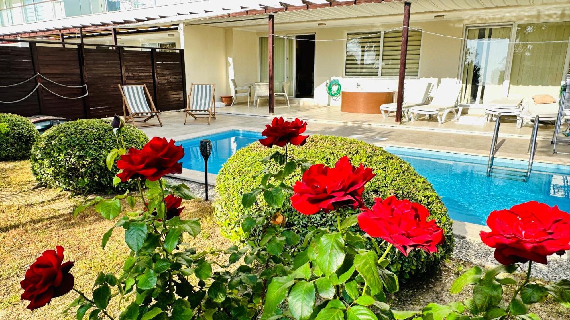 Babylon Luxury Villa With Private Pool And Indoor Heated Pool Side Eksteriør bilde